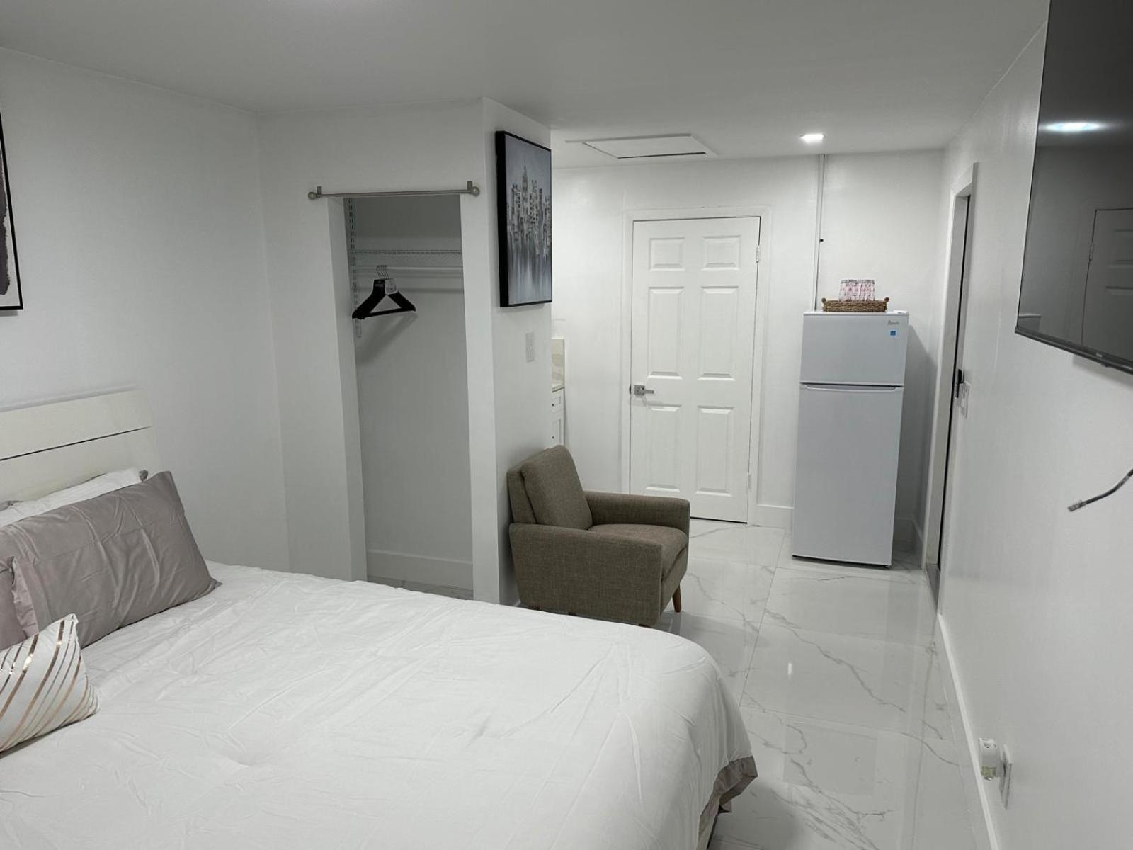 Adrien Guest Studio Miami Gardens Exterior photo