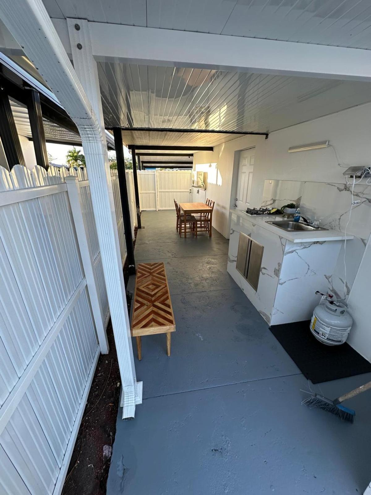 Adrien Guest Studio Miami Gardens Exterior photo